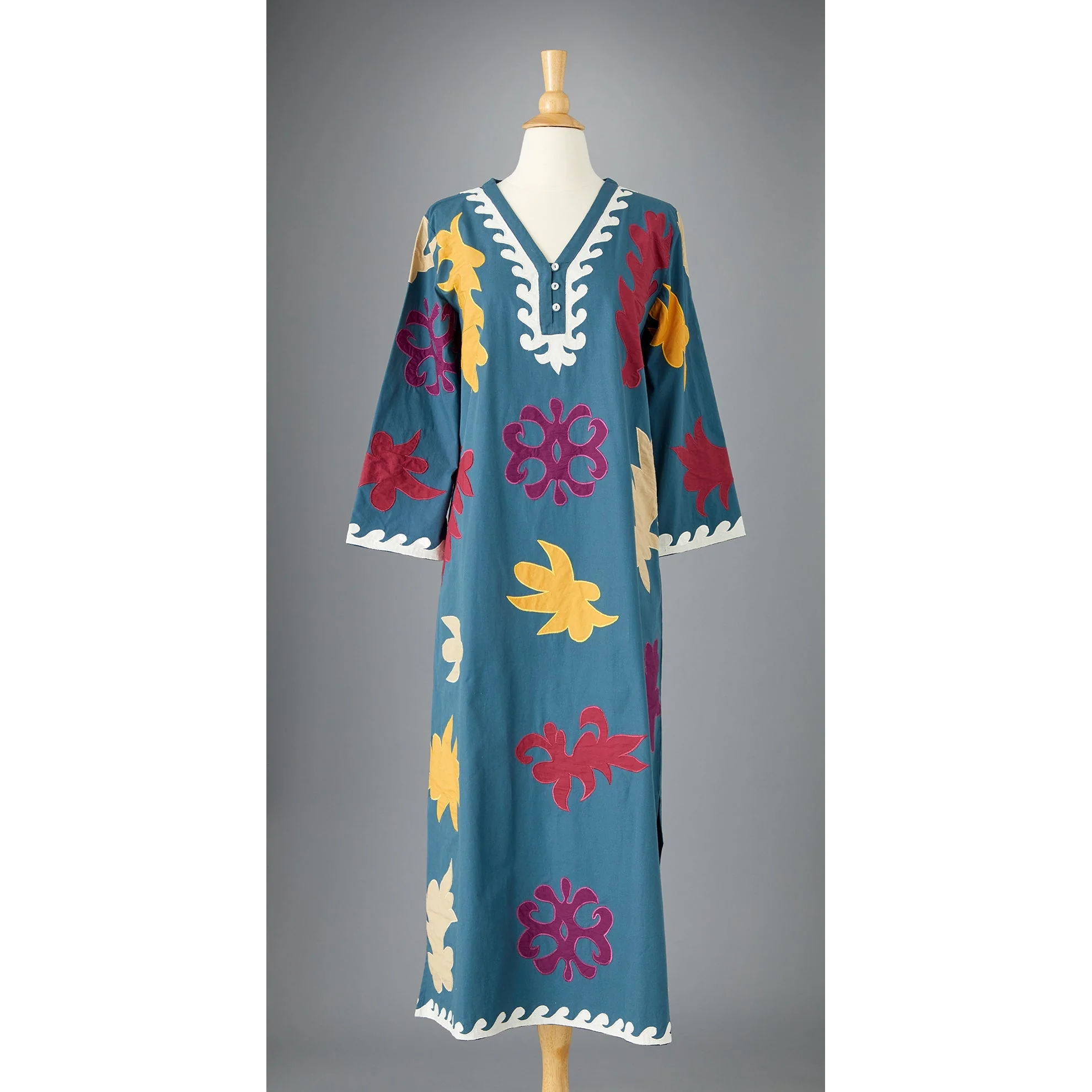 Luisas Applique Caftan - Image 3